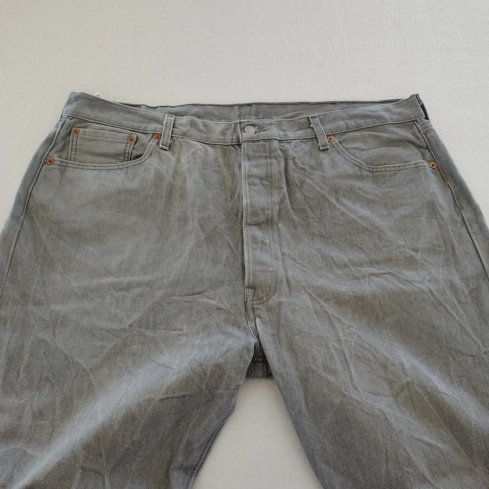 Levis 501 Jeans Mens 44x30 Gray Wash Denim‎ Straight Leg Classic Button Fly